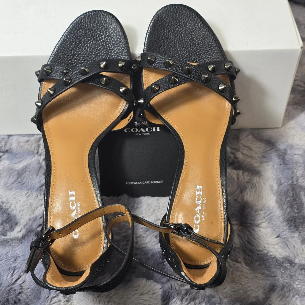 NWB Coach May Polished Pebble‎ Black Studded Kitten Heel Sandals Women Size 5
